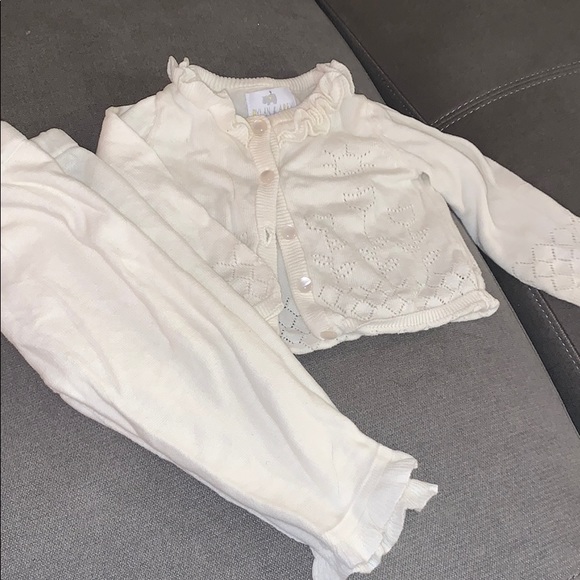 🎅🏼White Baby Sweater set - Picture 1 of 2